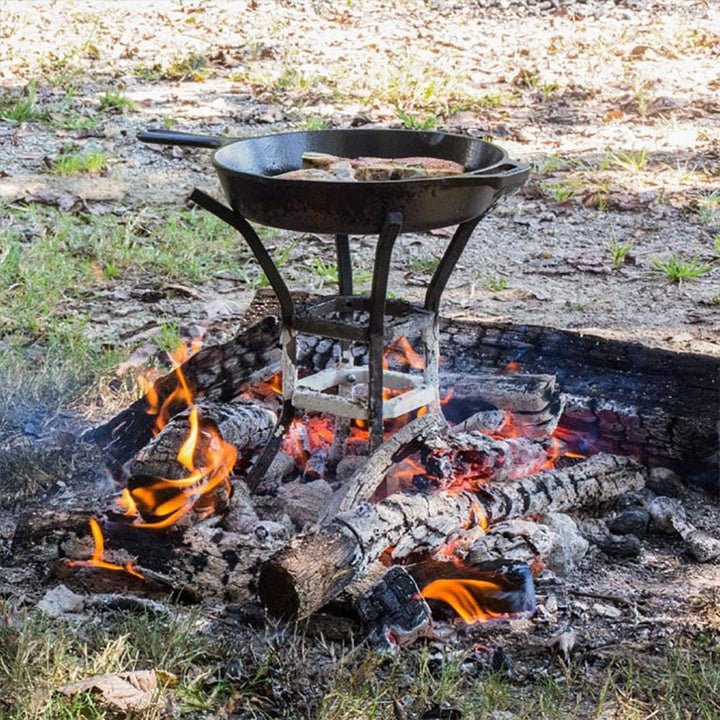 Lodge Unisex-Erwachsene Fire and Cook Stand Feuer-und Kochständer, schwarz, 8"