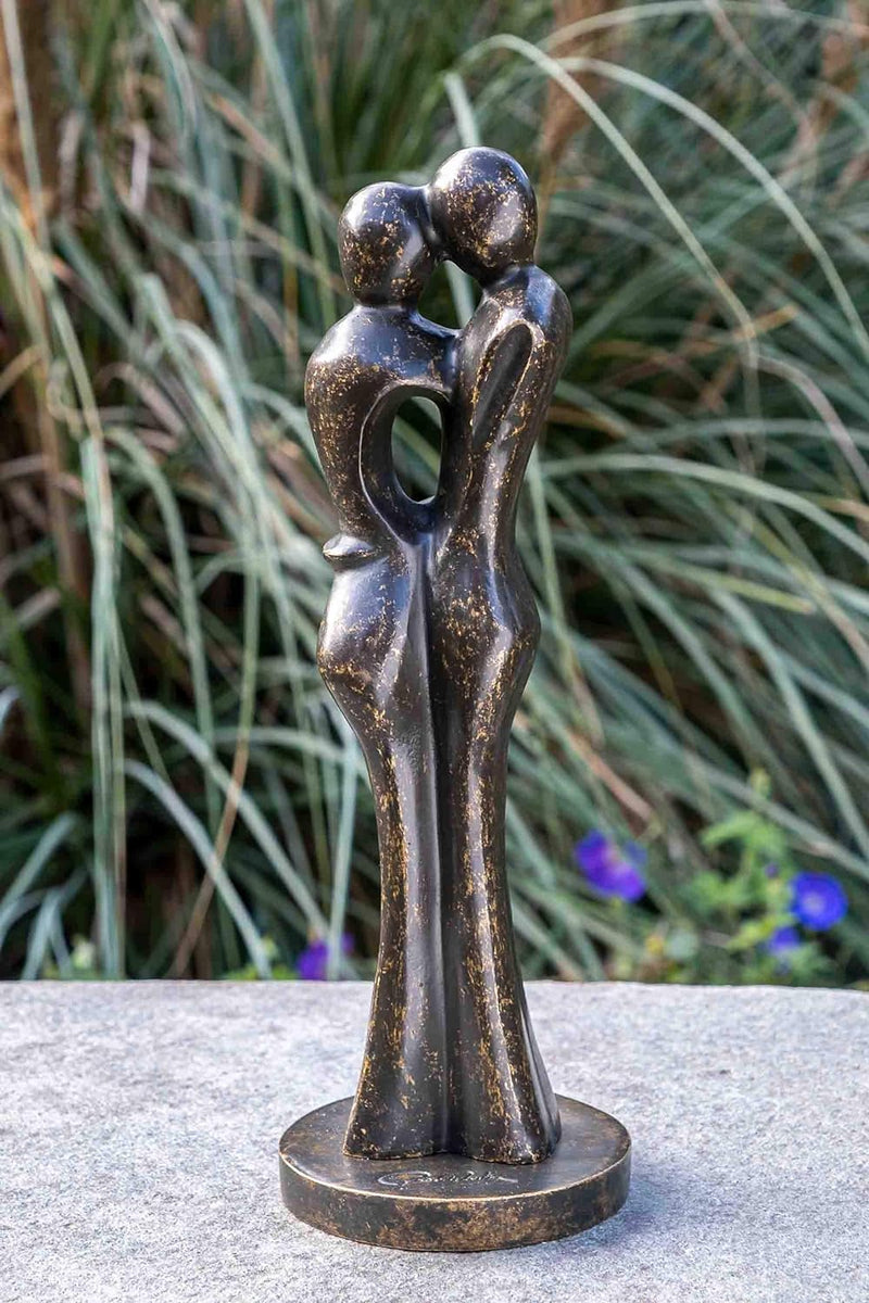 IDYL Bronze-Skulptur Modernes Liebespaar |32x11x11cm |Bronze-Figur handgefertigt | Gartenskulptur -