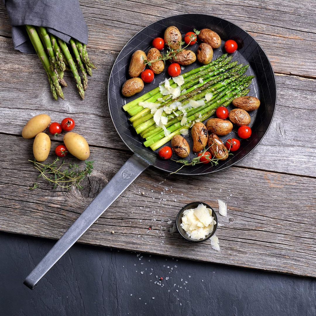 GRÄWE F400 Schmiedeeiserne Bratpfanne hoch Ø 32 cm Starterset mit Wender Ø 32 cm Starter Set: Bratpf
