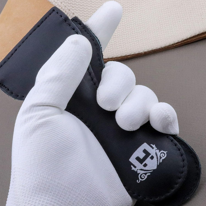 Haryali London Leather strap with handle for sharpening razor blades 38cm long & 7.5cm wide