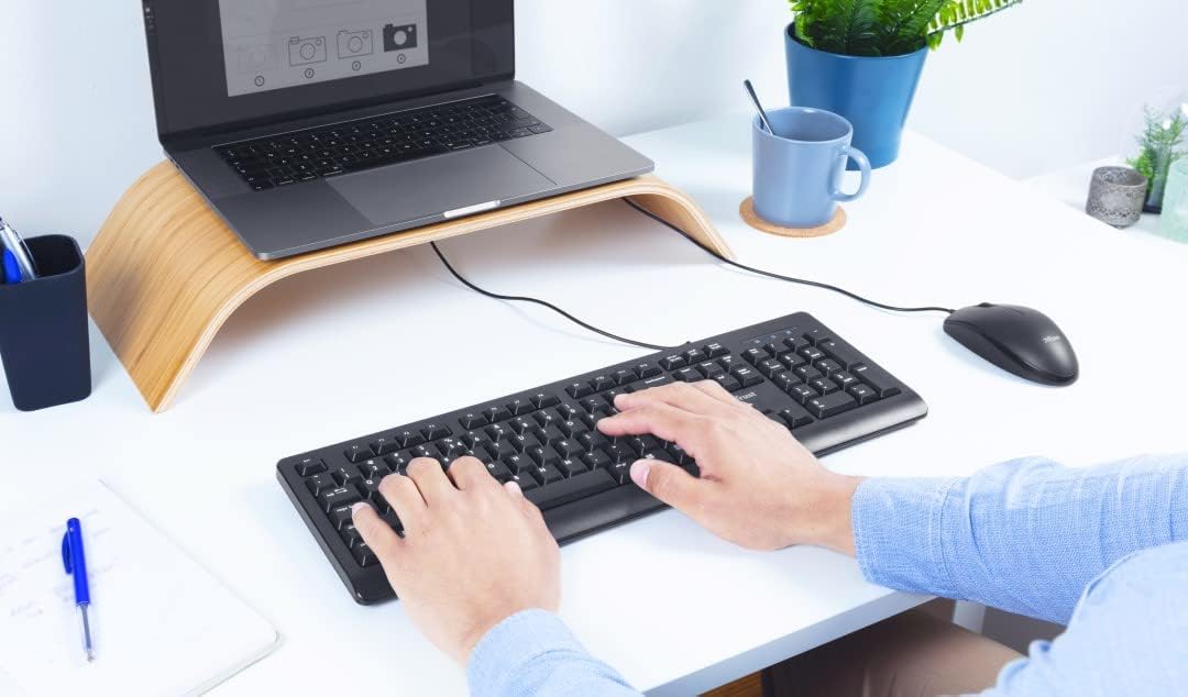 Trust Taro Kabelgebundene Tastatur und Maus Set - QWERTY UK-Layout, Tastatur in voller Grösse, ausla