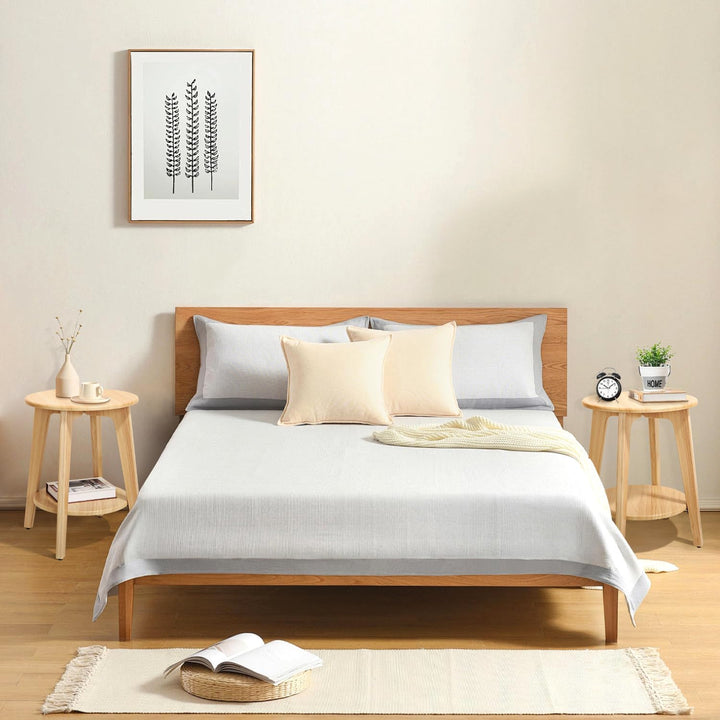 Beistelltisch Kleiner runder Beistelltisch mit 2 Ablagen, Walnussholz, Beistelltische, Akzentsofa, N