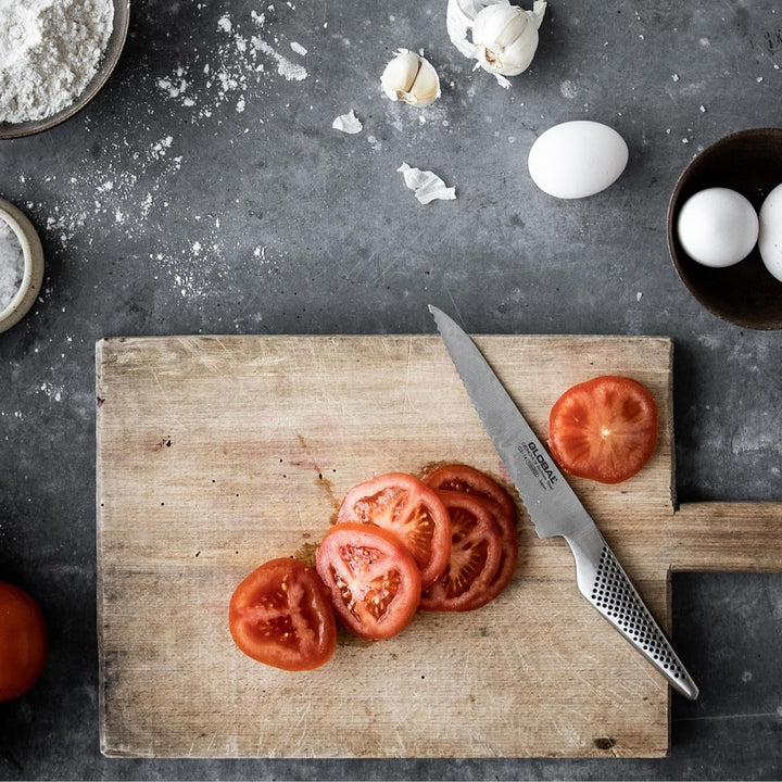 Global GS-14 Brötchenmesser 15 cm