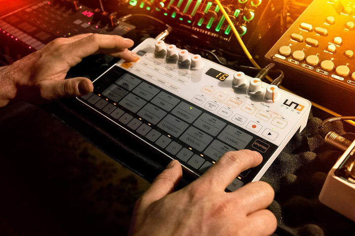 IK Multimedia Uno Drum Tragbare Analog- und PCM-Drum-Maschine, IP-UNO-DRUM-IN, UNO Drum