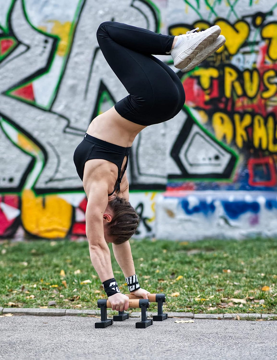 GORNATION Handgelenk-Bandagen, Extra leichte Wrist Wraps für Fitness, Calisthenics, Gym & Krafttrain