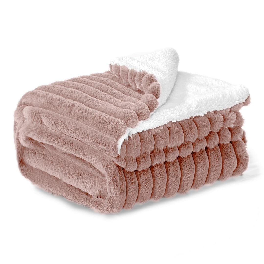 BEDELITE warme Decke Sherpa Kuscheldecke Flauschig Altrosa 150x200 | dicke Deko Fleecedecke, Cord Üb