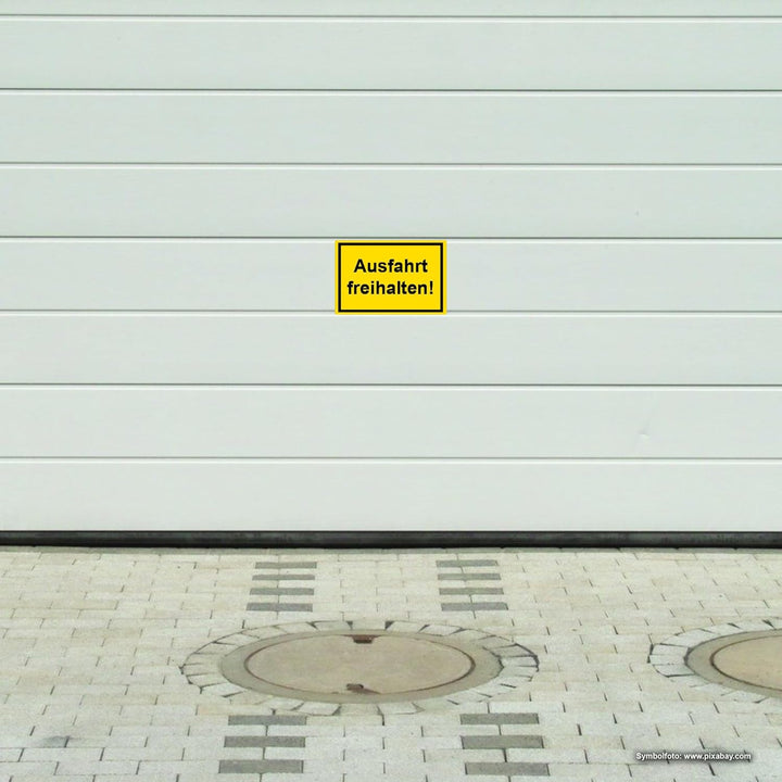 5 Stück Ausfahrt freihalten Schild 20 x 30 cm aus stabiler PVC Hartschaumplatte 3mm mit UV-Schutz vo
