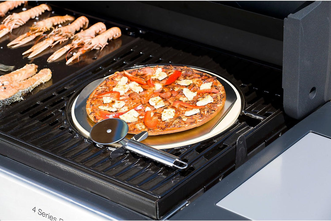 Campingaz Bratpfanne aus Gusseisen mit Grillrost aus Edelstahl, Ø 31,6 cm & Pizzastein für das Culin