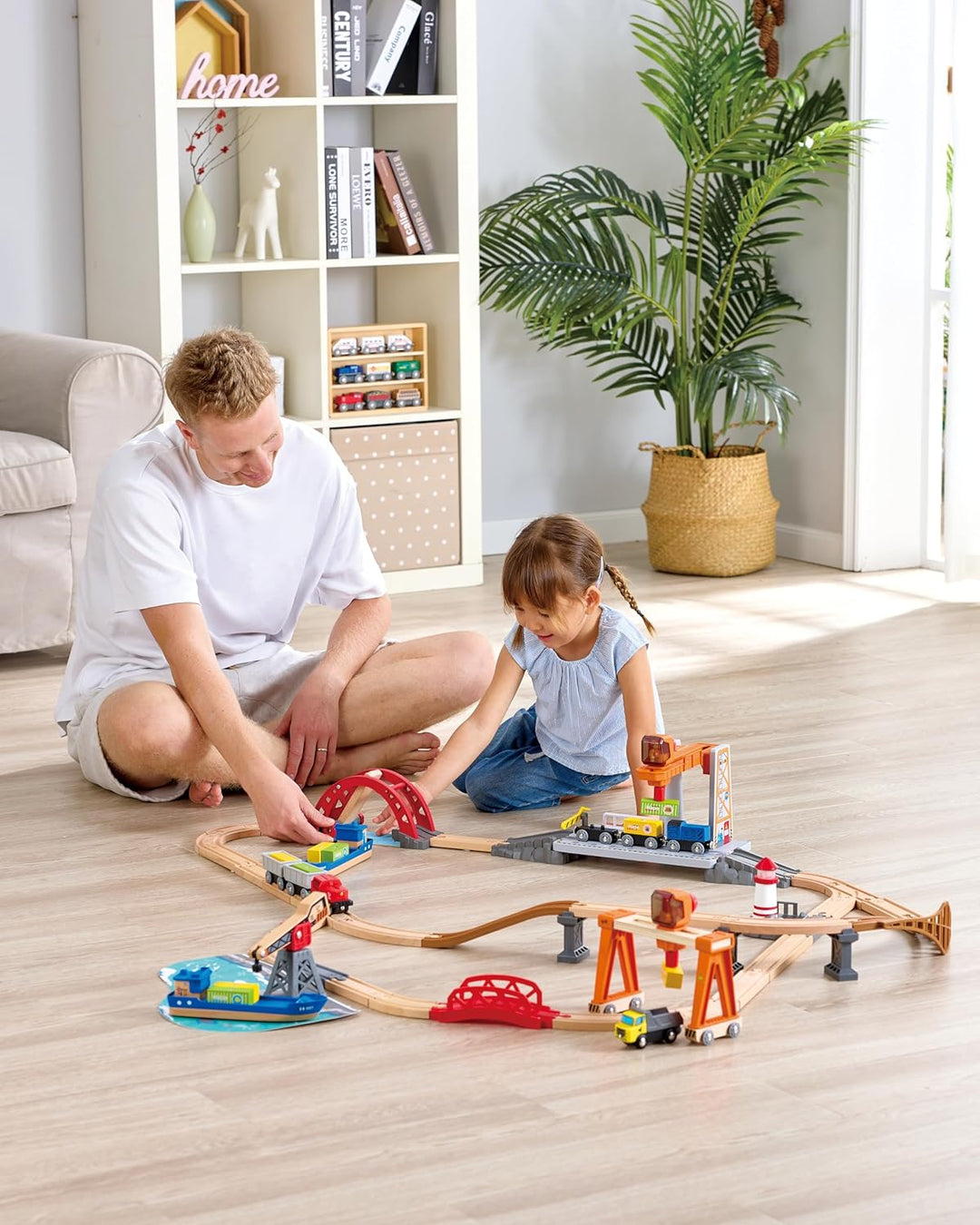 Hape Bahn- und Seefracht Set, Eisenbahn für Kinder, ab 3 Jahren