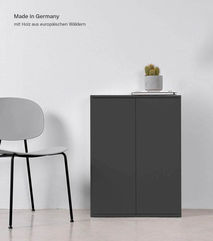 mokebo® Mehrzweckschrank 60 cm Breite 'Der Kurze', Schrank schmal, Schuhschrank in Schwarz, Aktensch