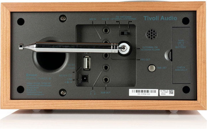 Tivoli Audio Model Three Bluetooth UKW-/MW-Radiowecker (Kirsche / Taupe), Kirsche / Taupe