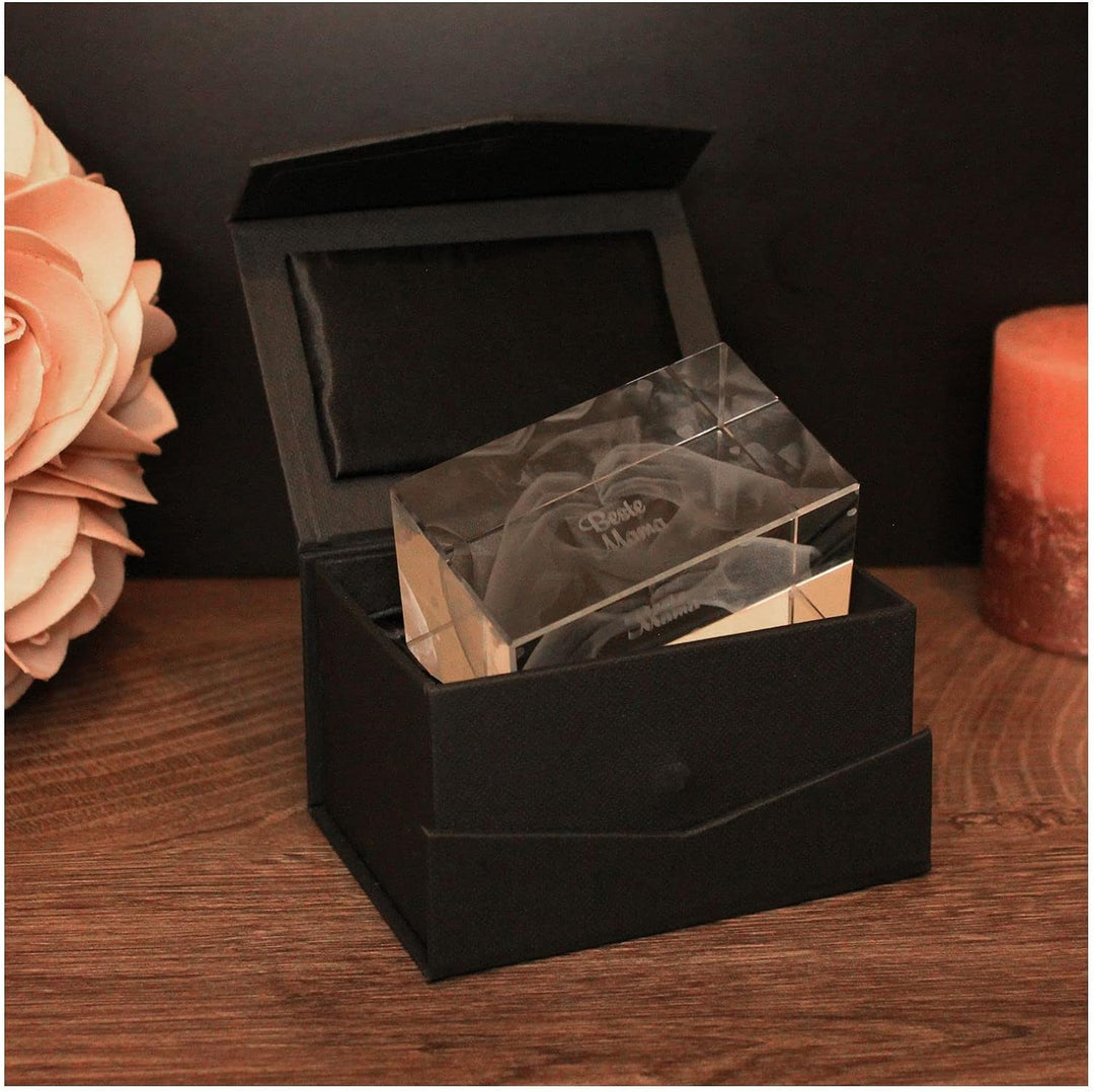 LoveGoals 3D Glas Kristall mit Gravur - Herz aus Zwei Händen mit Text Beste Mama graviert - Geschenk