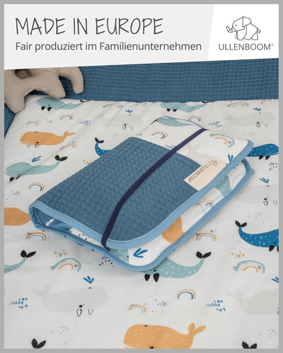 ULLENBOOM Windeltasche für unterwegs, Blau Wale, Made in EU - Wickeltasche für bis zu 3 Windeln, Feu