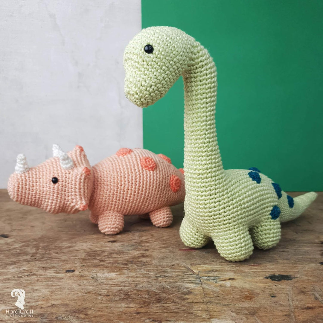 Hardicraft Häkelpaket Häkelset zum selber Machen mit Anleitung und Material für Dino Brontosaurus, 2
