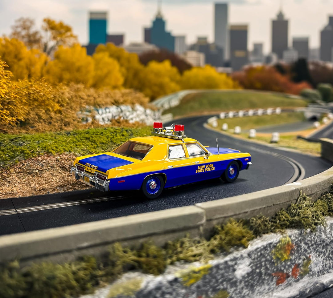 Scalextric - C4636 Dodge Monaco NY State Police Slot Cars Rennstrecke