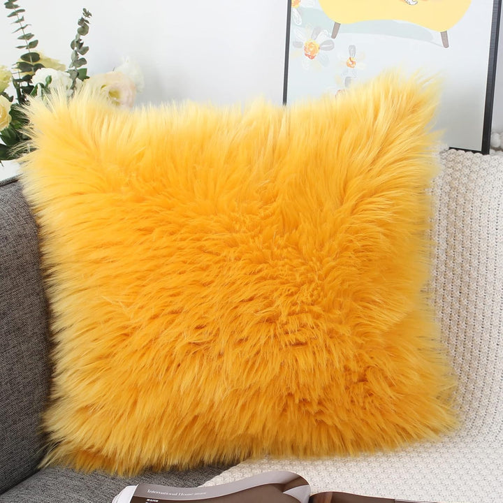 OYIMUA 2 Pcs Weicher Zierkissenbezüge Deko Kissen Schaffell Lammfell Kunstfell Langhaar Zierkissen K