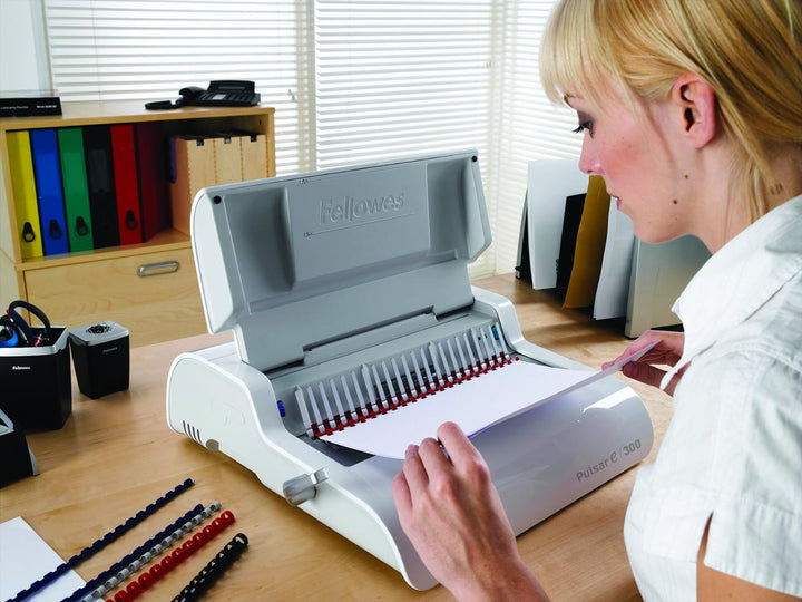 Fellowes 5620701 Kleinbüro Plastikbindegerät Pulsar-E 300 weiss/Silber, elektrisch Stanzleistung 20