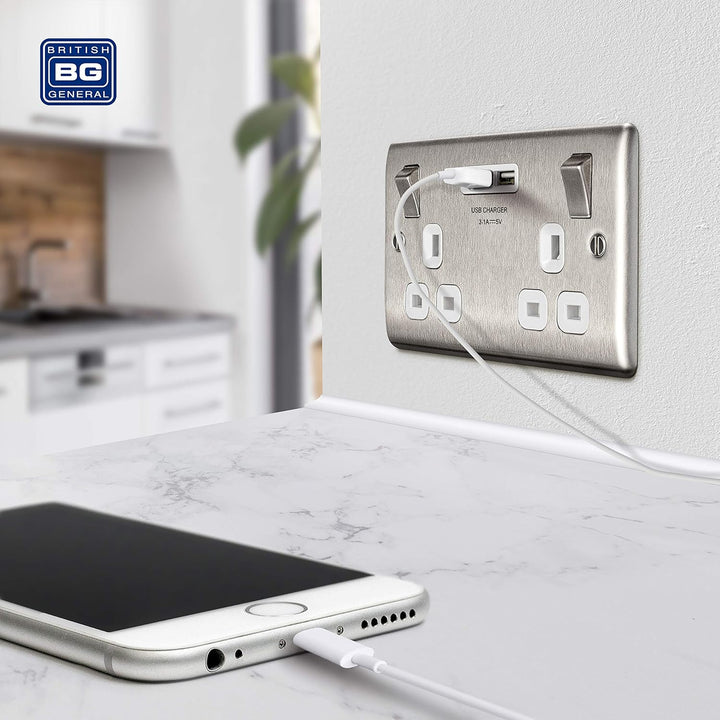 BG Electrical NBS22U3W Nexus Metall, gebürsteter Stahl, doppelt geschaltete 13A-Steckdose mit USB-Au