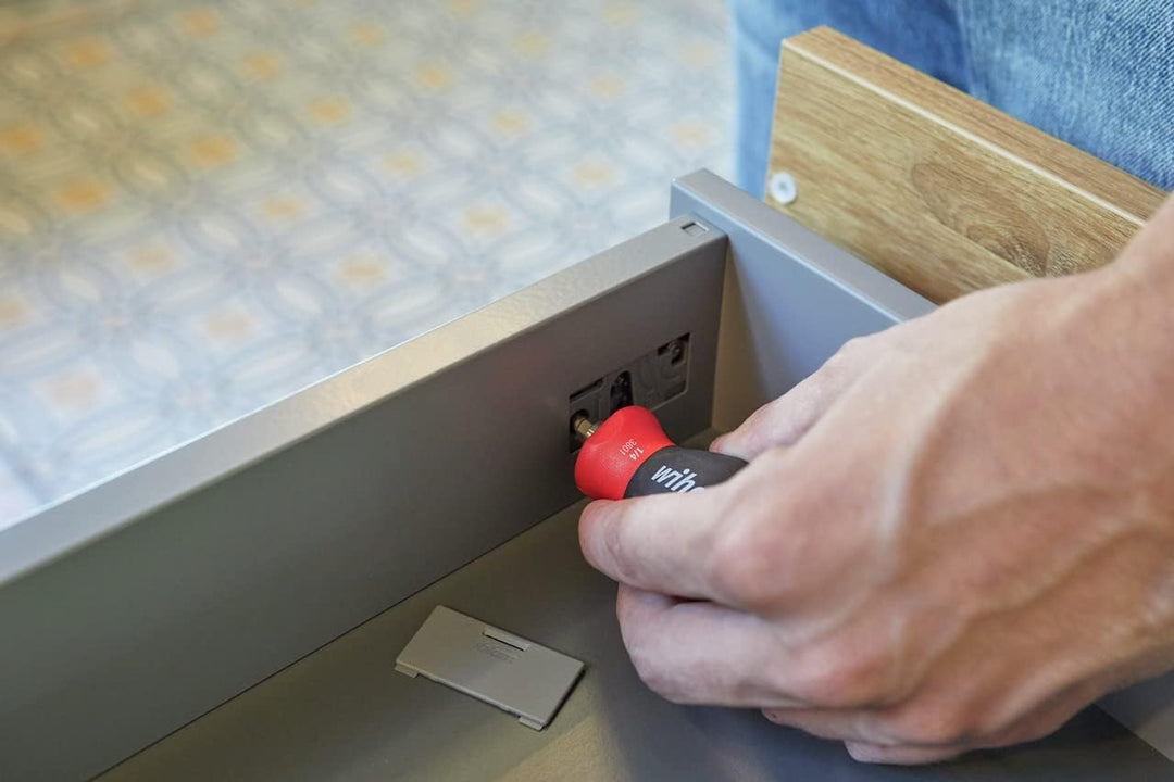 Wiha Schraubendreher mit Bit Magazin magnetisch Schlitz, Pozidriv mit 6 Bits, Stubby, 1/4" in Bliste