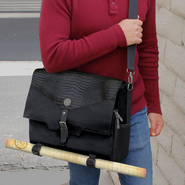 ENHANCE Player's Essentials DND-Tasche, Sammleredition - Umhängetasche aus Drachenhaut für 2–4 Büche