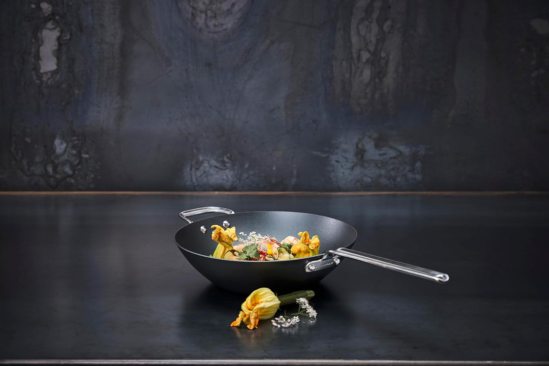 SCANPAN Black Iron Wokpfanne 30 cm | Premium Kohlenstoffstahl | Hohe Temperaturbeständigkeit | Multi