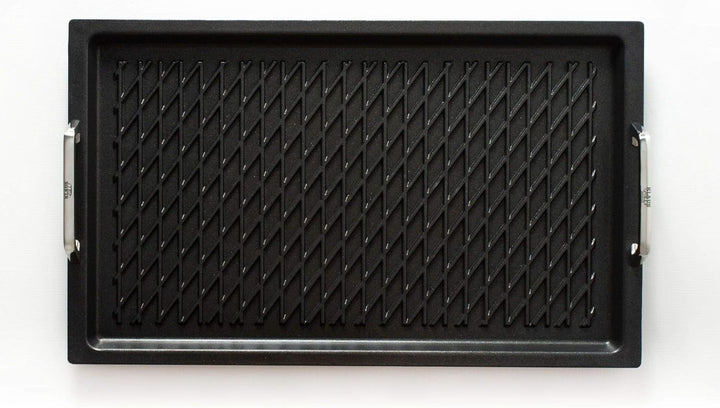 AMT Gastroguss Klaus grillt Gastronorm - Grillplatte GN 1/1 mit BBQ - Grillboden by, 53 x 33 cm, 2 c