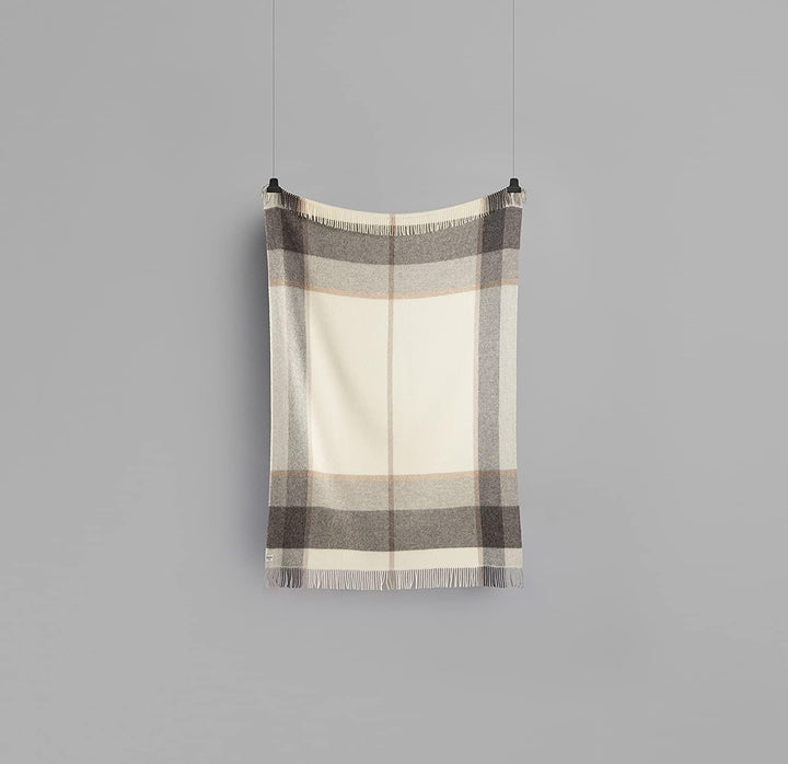 RØROS TWEED - Myrull - Wolldecke aus norwegischer Lammwolle - Design von Karen Staver - Deckenmasse: