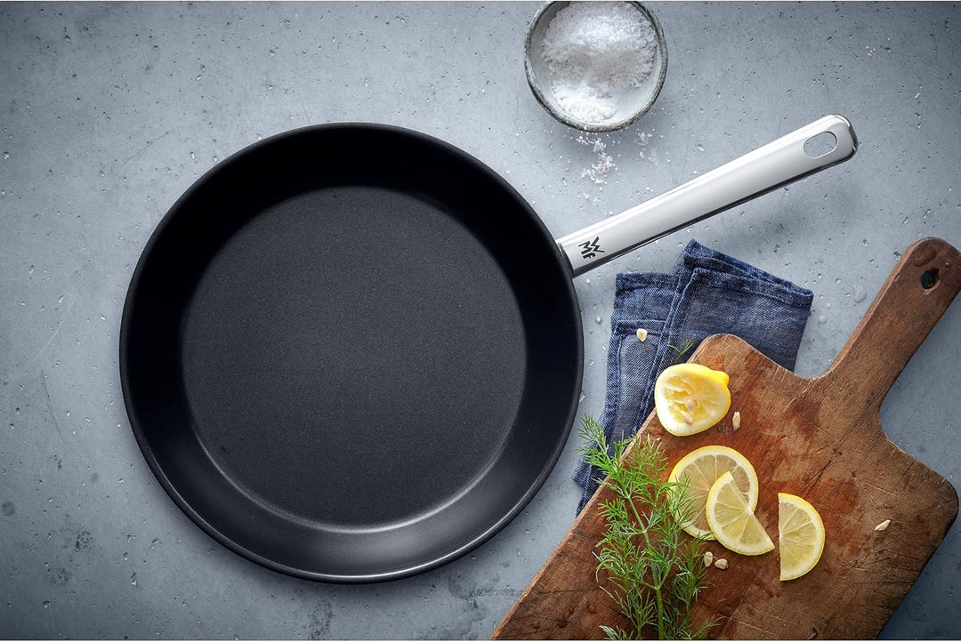 WMF Bratpfanne 28 cm, Edelstahlpfanne, Cromargan Edelstahl beschichtet, backofenfest Selectit! – Bra