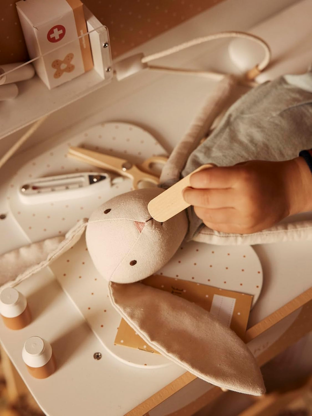 Vertbaudet Kinder Spieltisch,Kinderarztpraxis, Holz FSC® weiss Weiss Einheitsgrösse, Weiss Einheitsg