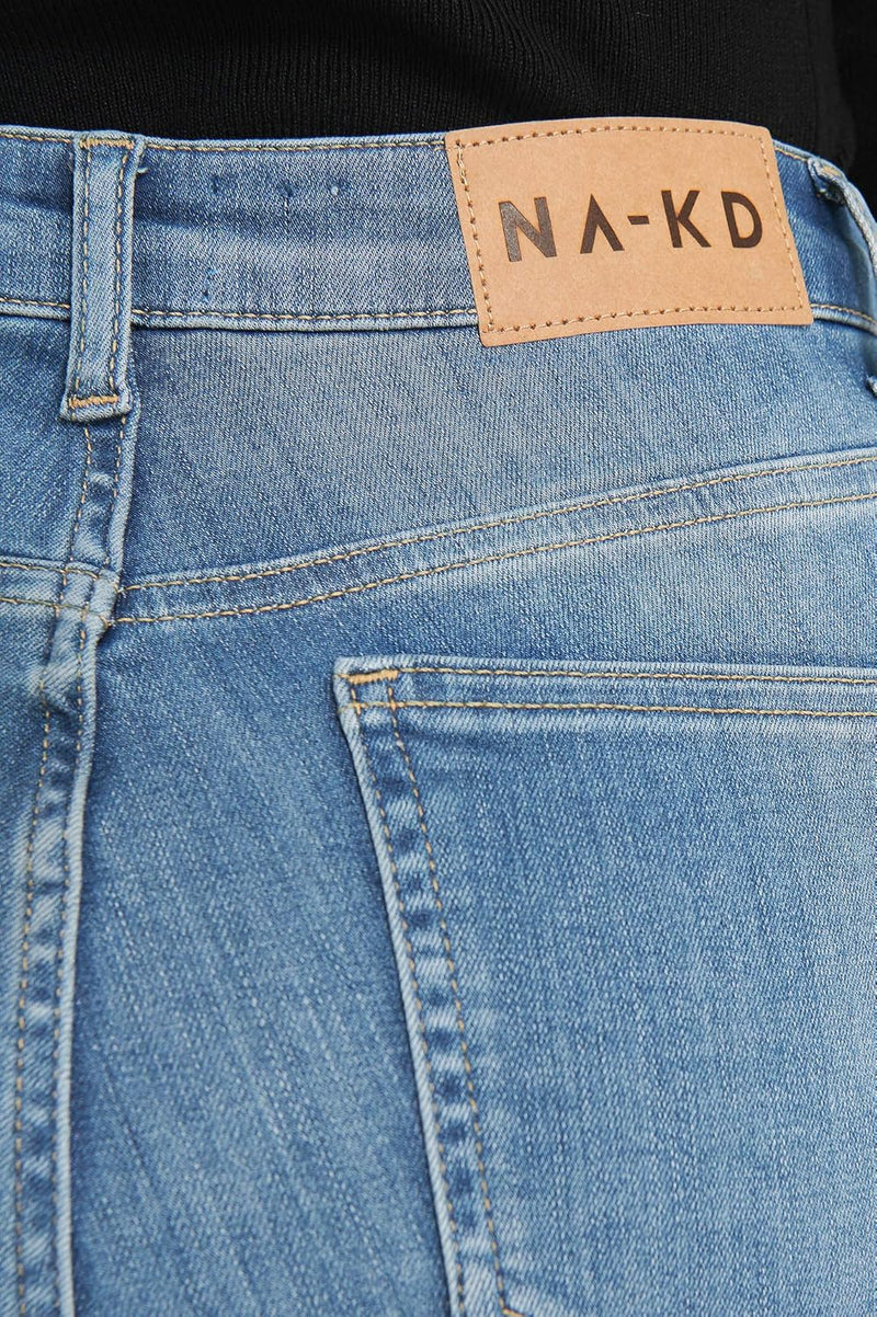 NA-KD Damen Skinny High Waist Open Hem Jeans, Mittelblau, 34 EU