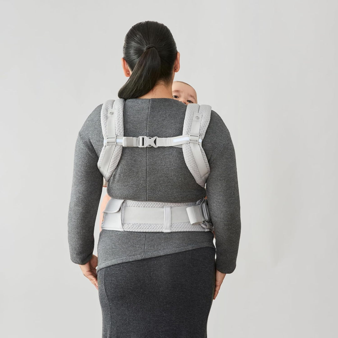 Ergobaby Alta Hip Seat Babytrage mit Babyhüftsitz für Babys und Kleinkinder ab 4 Monaten (5,5 kg - 2