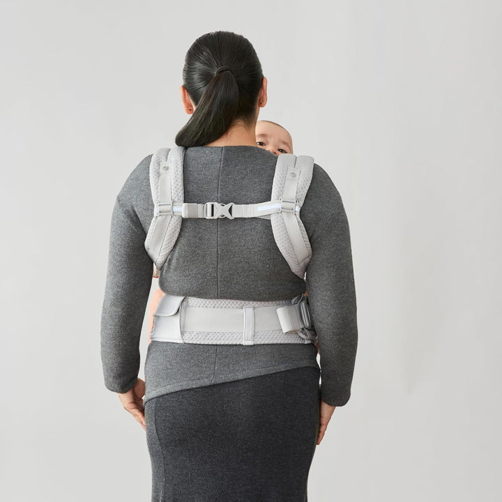 Ergobaby Alta Hip Seat Babytrage mit Babyhüftsitz für Babys und Kleinkinder ab 4 Monaten (5,5 kg - 2