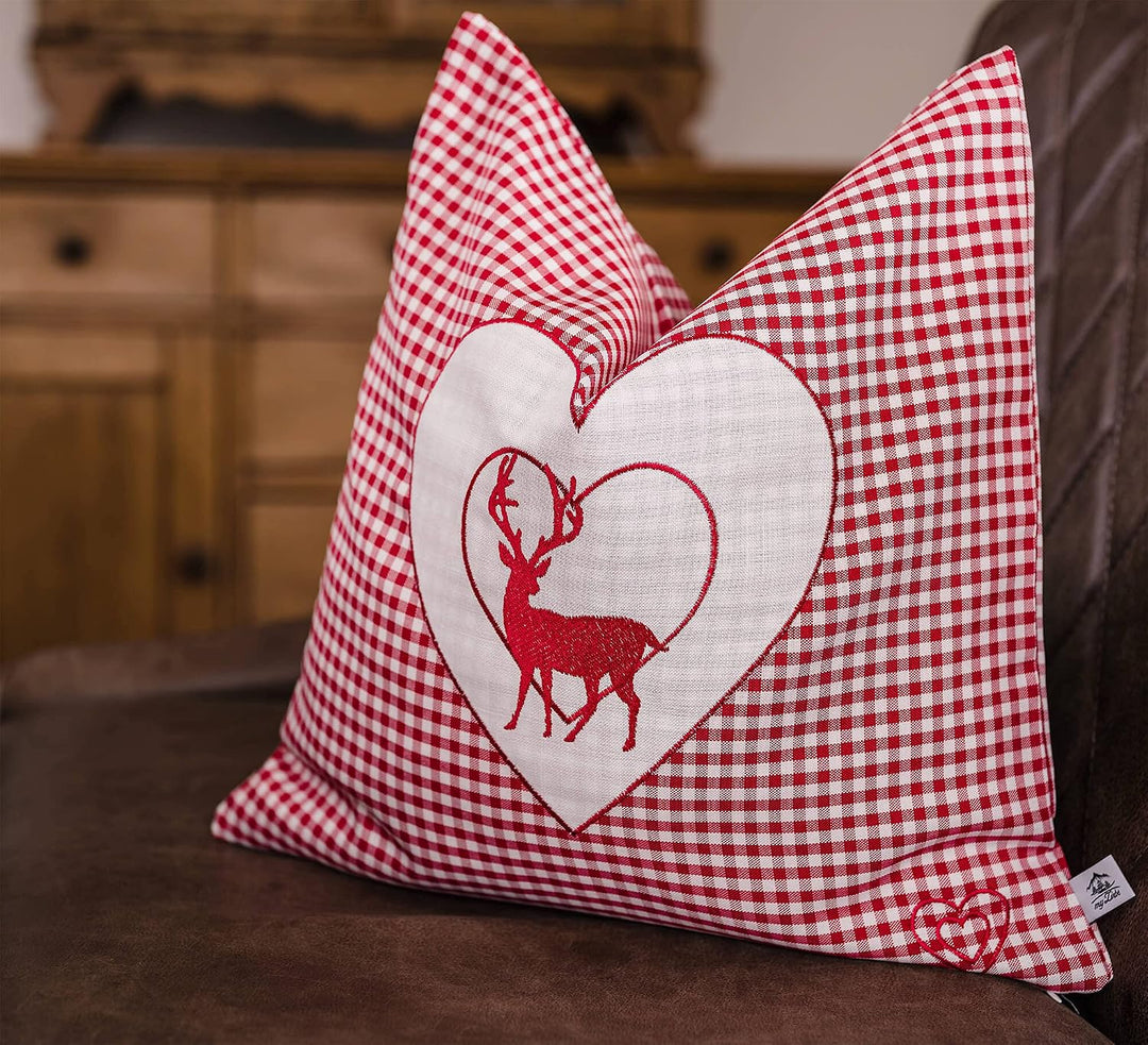 Zirbenkissen bestickt mit Hirsch und Herz rot karriert Grösse 40x40 cm befüllt mit Zirbenflocken aus