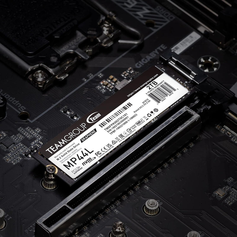 TEAMGROUP MP44L 2TB SLC Cache NVMe 1.4 PCIe Gen 4x4 M.2 2280 Laptop & Desktop SSD (R/W Geschwindigke