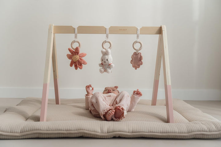 nijntje miffy x Little Dutch Baby Gym Spieltrapez Spielbogen Holz inkl. Anhänger Hase Miffy rosa - L