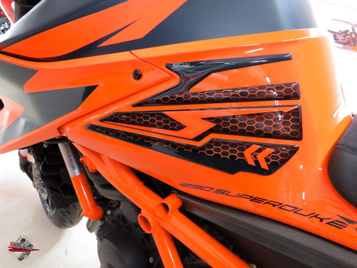 BIKE-label Tankpad Seitentank kompatibel für KTM 1290 Super Duke R ab BJ 2020-800463