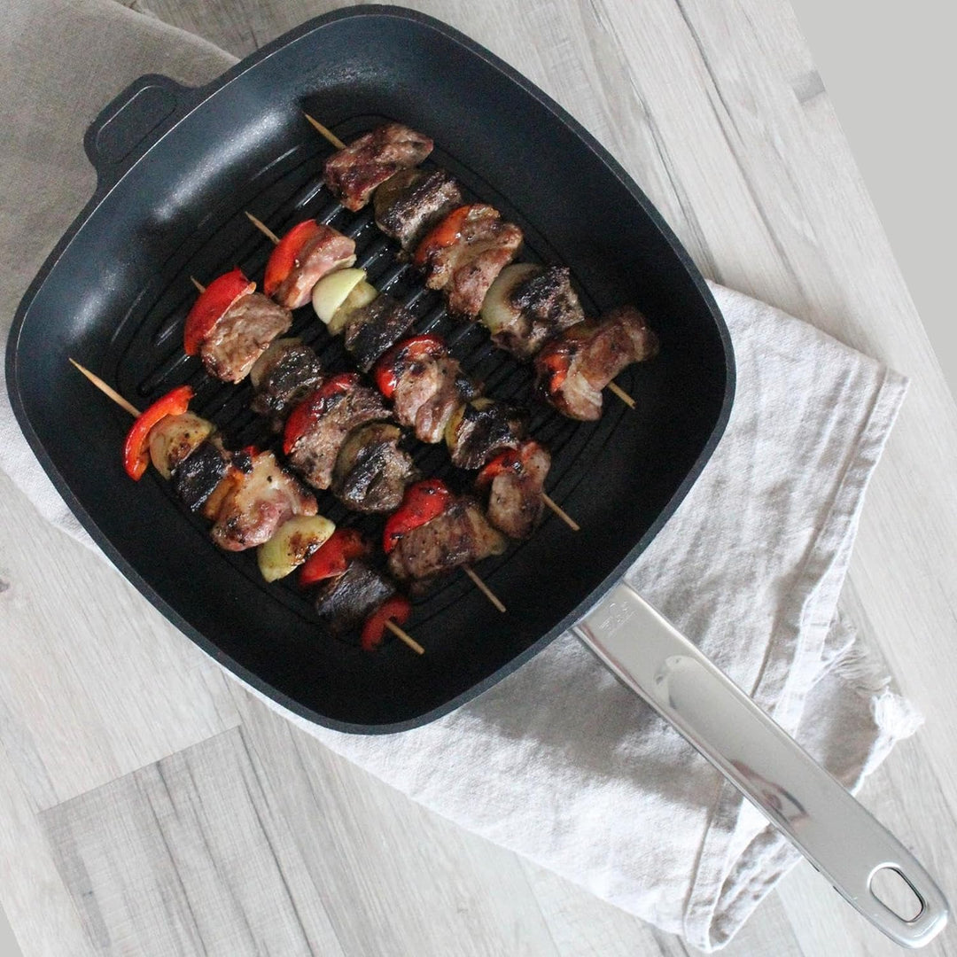 BAF quadratische Grillpfanne 26 x 26 cm - hoher Rand - grosse gerillte Pfanne beschichtet aus Alumin