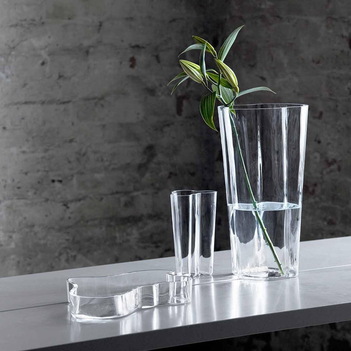 Iittala Vase Aalto 251 mm Weiss aus Glas, 251 mm Weiss