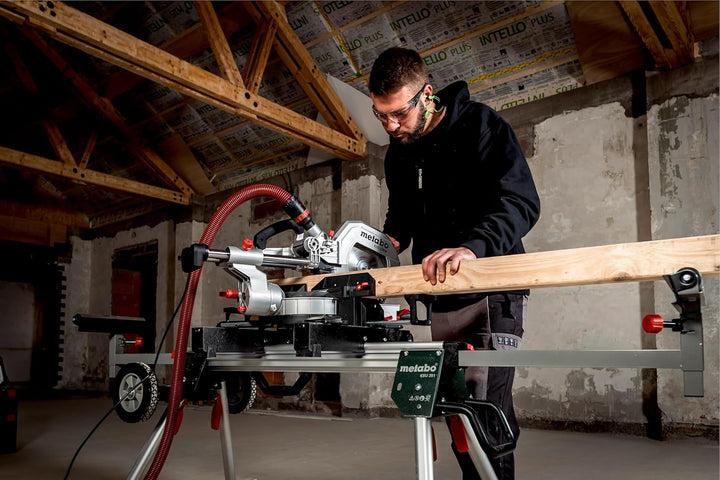 Metabo KGS 216 M Set Kappsäge (Karton, mit 2. Hartmetall-Sägeblatt, Klasse M, mit Sägeblattneigung,