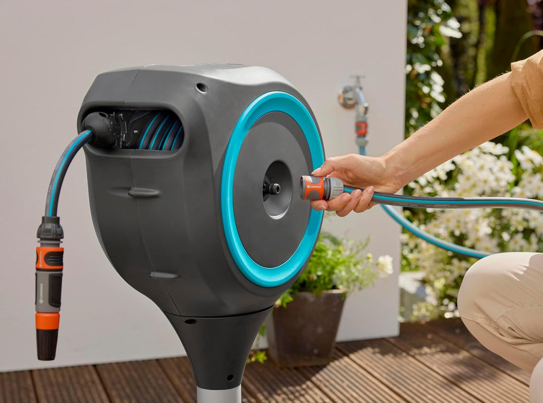 Gardena Terrassen-Schlauchbox RollUp M: Wetterfeste Box mit RollUp-Technologie und 20 m Schlauch, Be