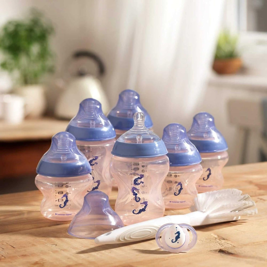 Tommee Tippee Closer to Nature Flaschen-Starter-Set für Neugeborene, brustähnliche Sauger mit Anti-K