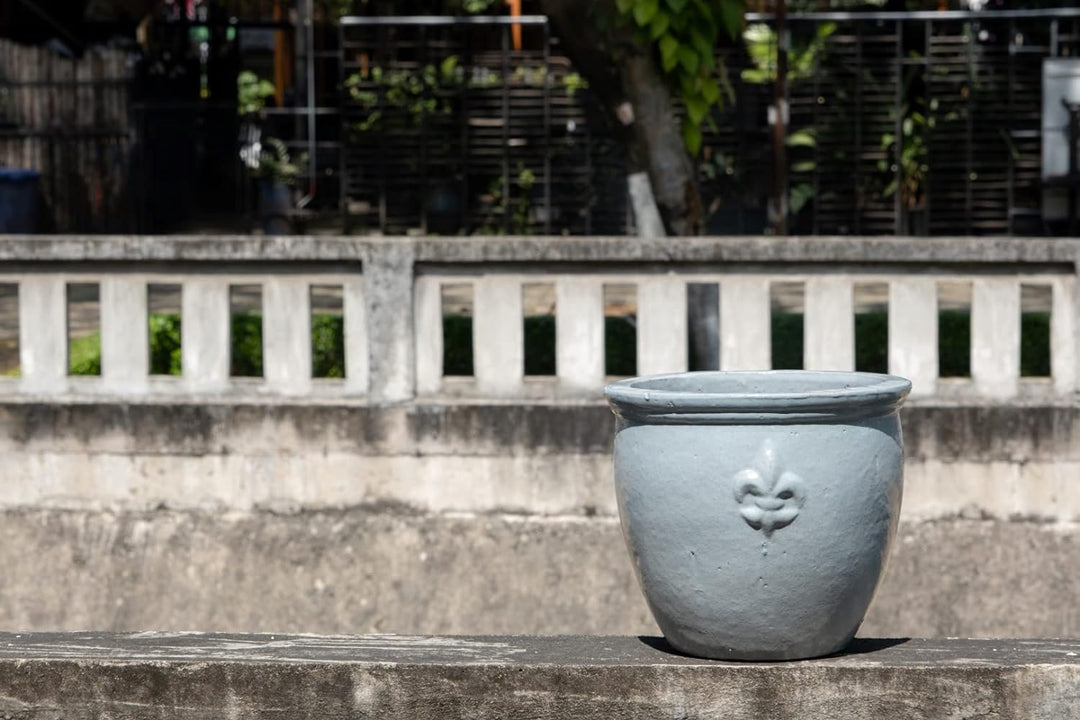 Pflanzgefäss Blumentopf Übertopf Fleur de LYS mit Lilie Keramik Blau Weiss Grau glasiert absolut Fro