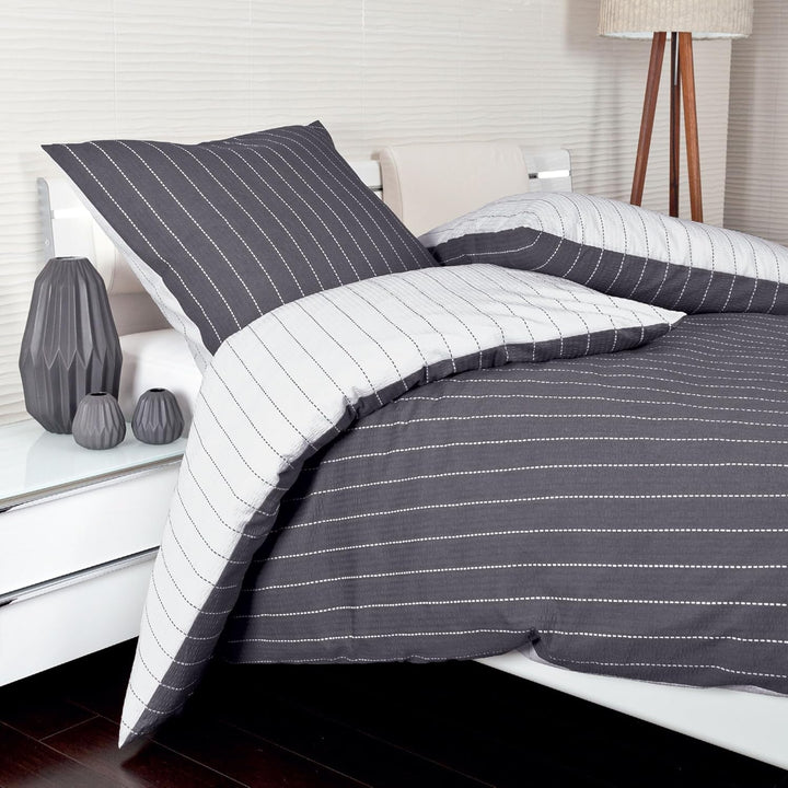 Janine 20020 Tango Mako Soft Seersucker Wendebettwäsche 155 x 220 + 80 x 80 cm Titan 155 x 220 cm +