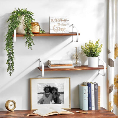 mDesign modernes Wandregal – langes Holzregal mit rostbeständigen Metallhalterungen – Hängeregal für