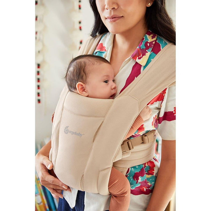 Ergobaby Embrace Soft Air Mesh Babytrage für Neugeborene ab Geburt, 2-Positionen Bauchtrage Baby Tra