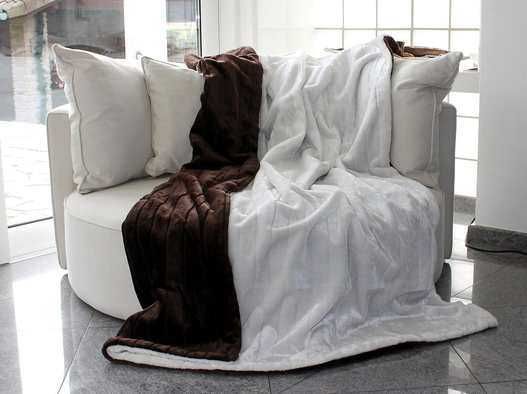 Doppelseitige Felldecke im zweifarbigen Design - Wohndecke Tagesdecke Sofadecke Kuscheldecke -150 x