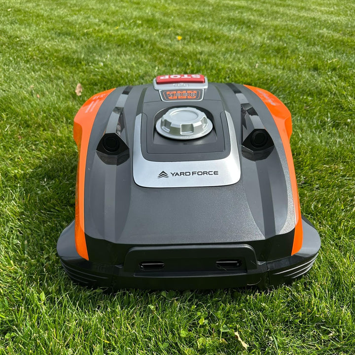 YARD FORCE Mähroboter Compact 300RBS - 300m² - leise - mit Garage