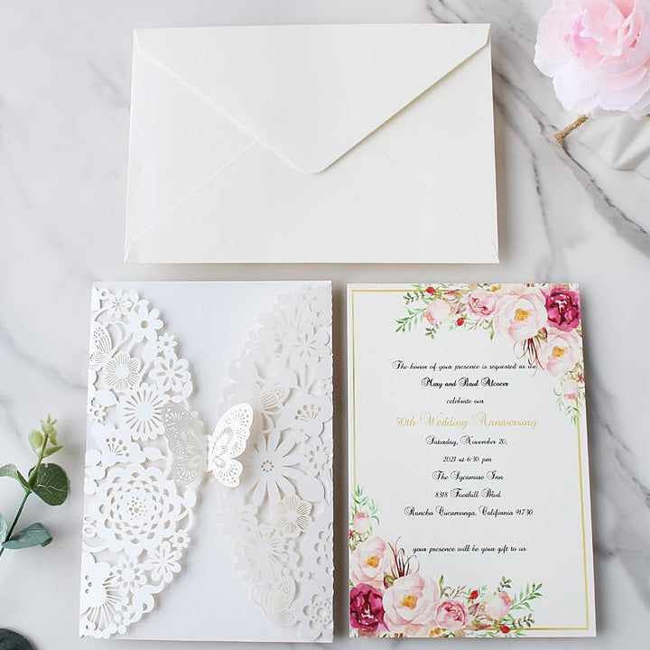 Hosmsua 20x Elfenbeinfarbener Laserschnitt Spitze Flora Hochzeit Einladungskarten mit Schmetterling