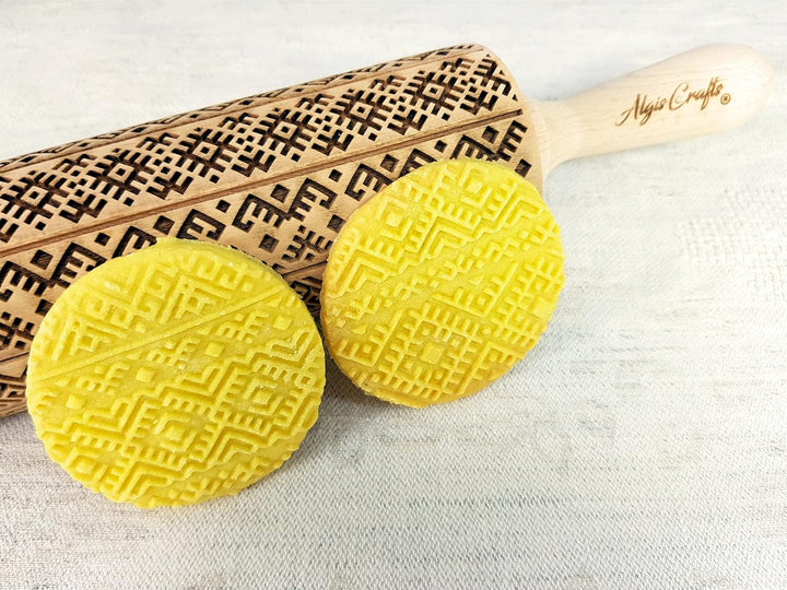 Nudelholz ETHNOBAND. Teigroller für Hausgemachtes Gebäck und Keramik. Gravierte Nudelholz mit Muster