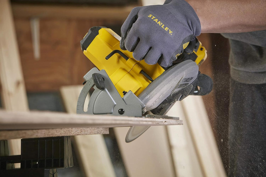 Stanley FatMax 18V Akku-Handkreissäge SFMCS500M2K (4.0 Ah, werkzeuglose Schnitttiefen- und Winkelein